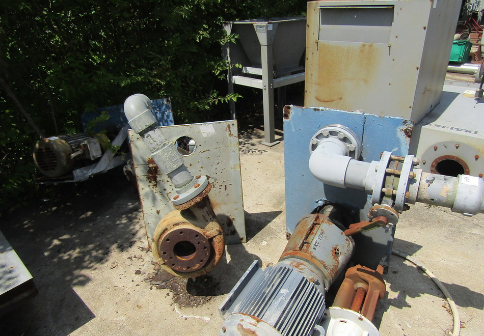 3838 e pontiac st 101